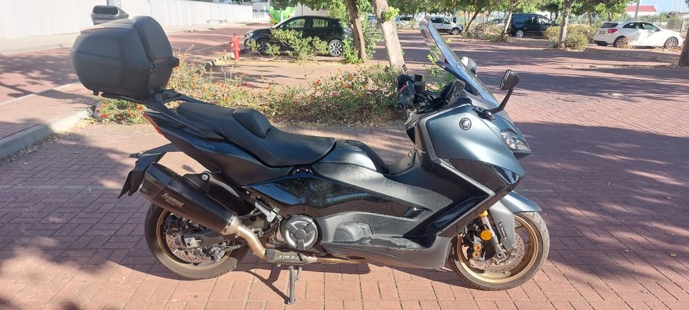 Yamaha TMAX Tech Max 560 2022 | 4.600 km | Akrapovič | Top Case