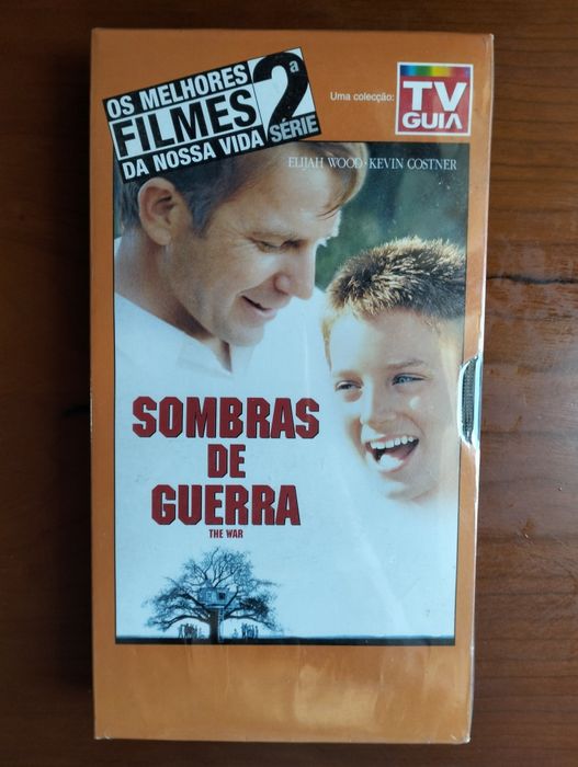 Antiga VHS "Sombras de Guerra" (selada)
