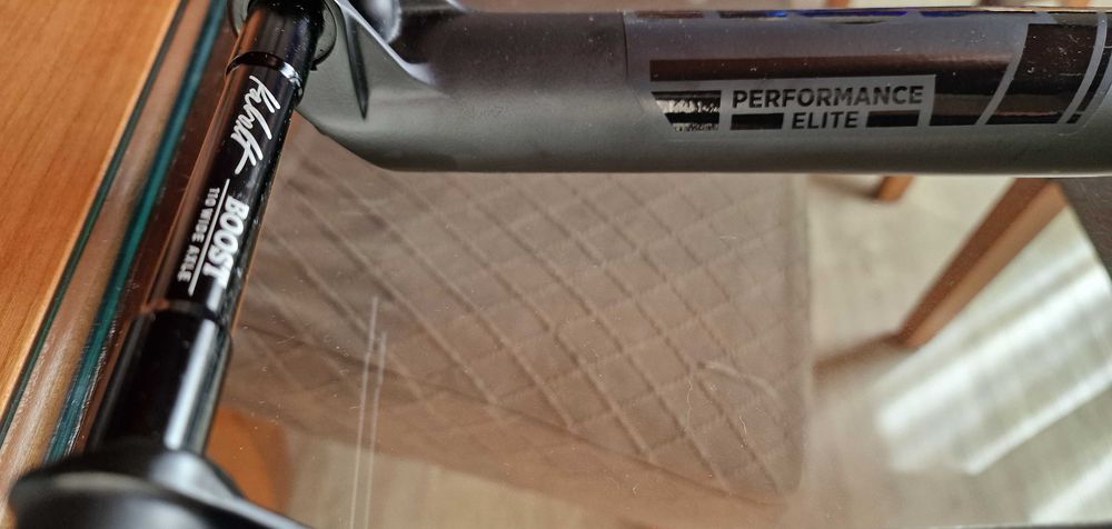 Fox 34 Performance Elite 130 mm Grip 2