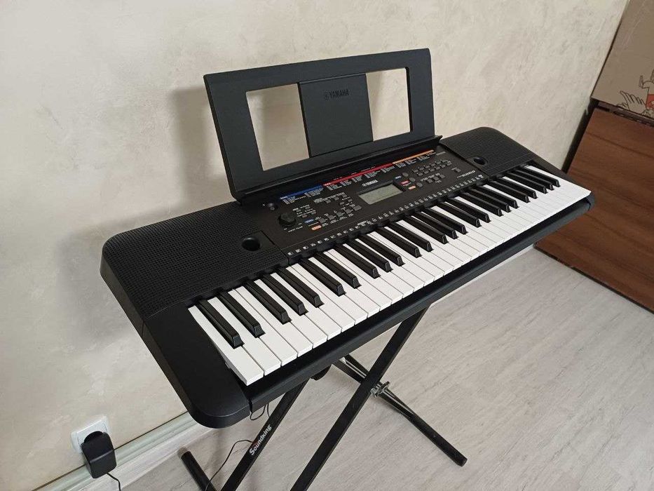 Синтезатор Yamaha PSR-E263! + Подарунки.
