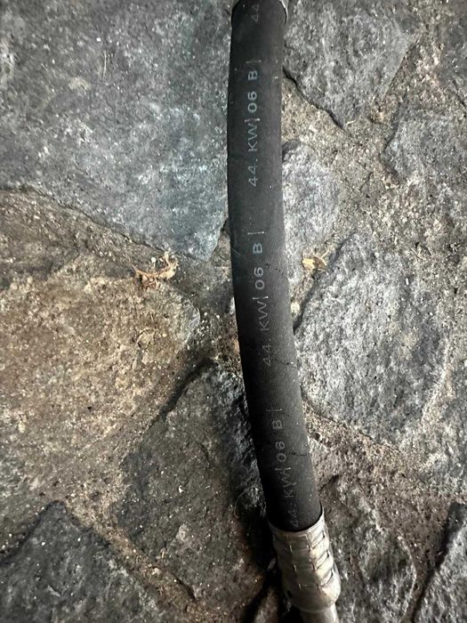 Mecanismo de limpar vidros + tubos de ar condicionado