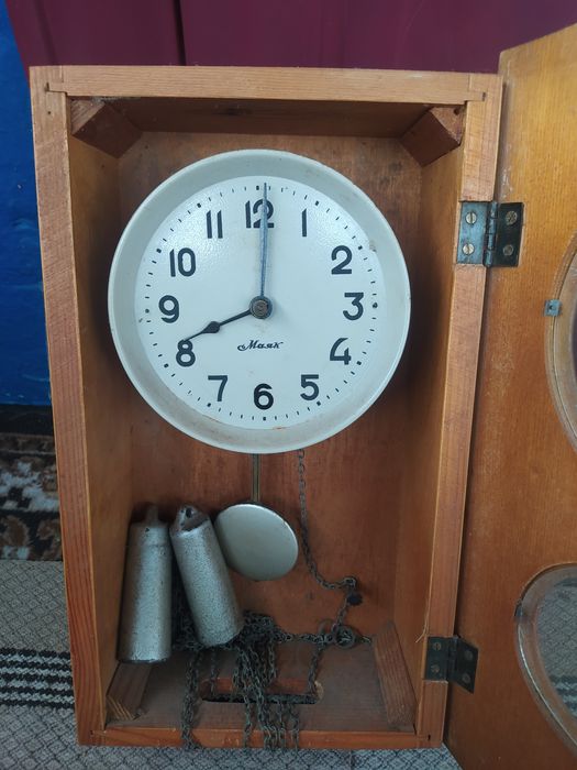 Годинник настінний ретро