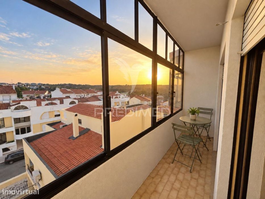 Excelente Apartamento T3 com Varanda e Marquises em Torres Novas