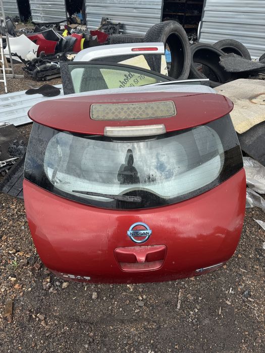 Ляда, кляпа, кришка багажника Nissan Leaf ZE0