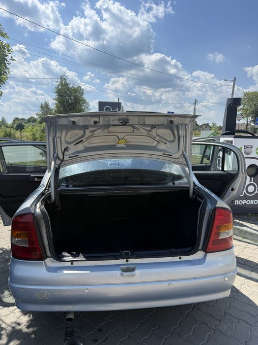 Продам Opel Astra 1.6 (газ/бензин)