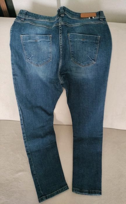 Damskie spodnie jeansowe od Monari