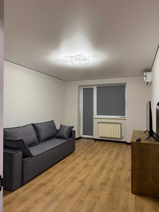 Двокімнатна квартира в центрі Богородчан із власною ділянкою.