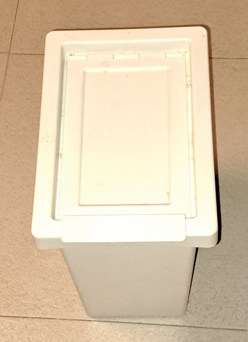 Caixa / balde / caixote