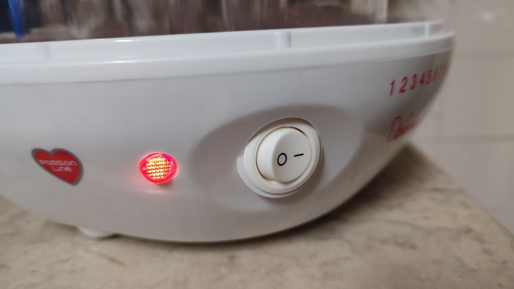 Iogurteira bimar com sete copos de vidro