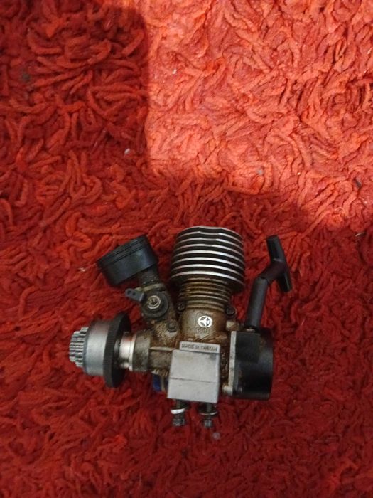 Vendo motor thungder tiger a gasolina para cr 1/10