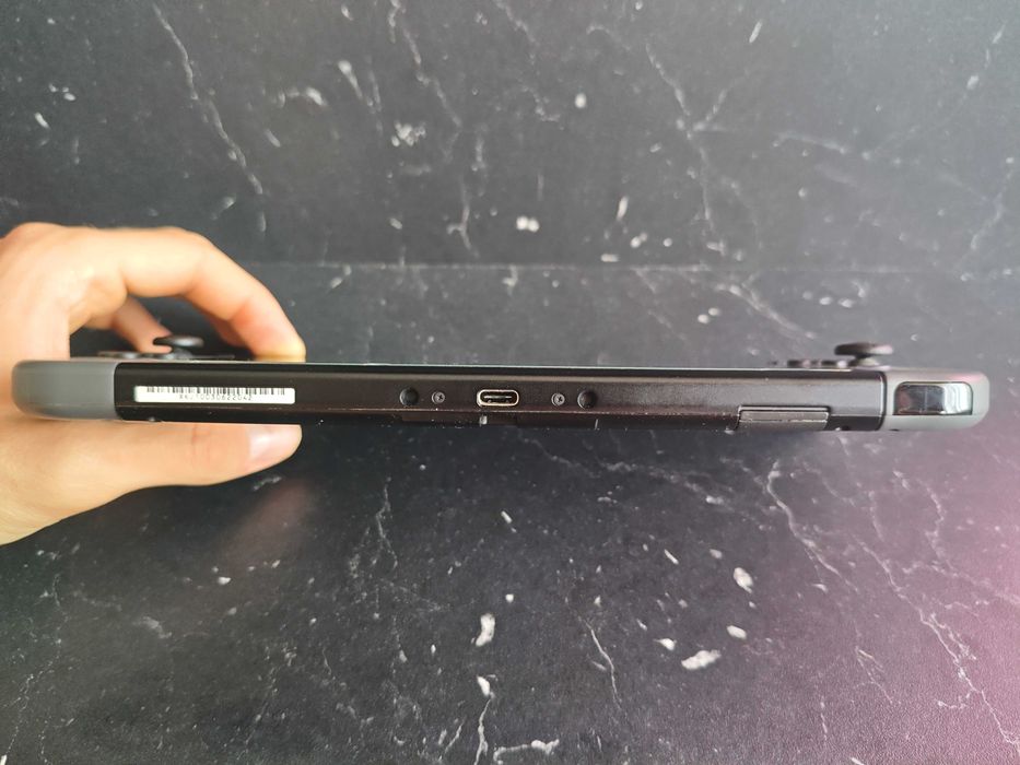Konsola Nintendo Switch V2 + Etui
