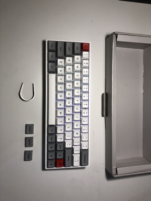 Teclado mecânico/Mechanical Keyboard: epomaker skyloong sk64