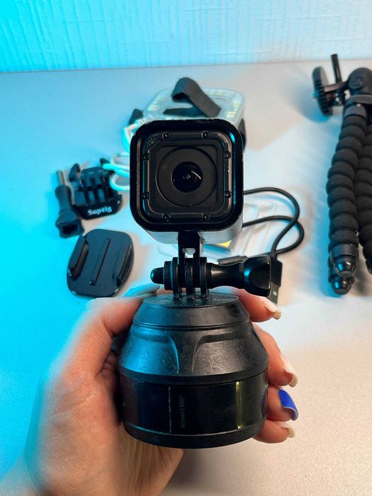 Екшн-камера GoPro HERO4 Session з великим комплектом.
