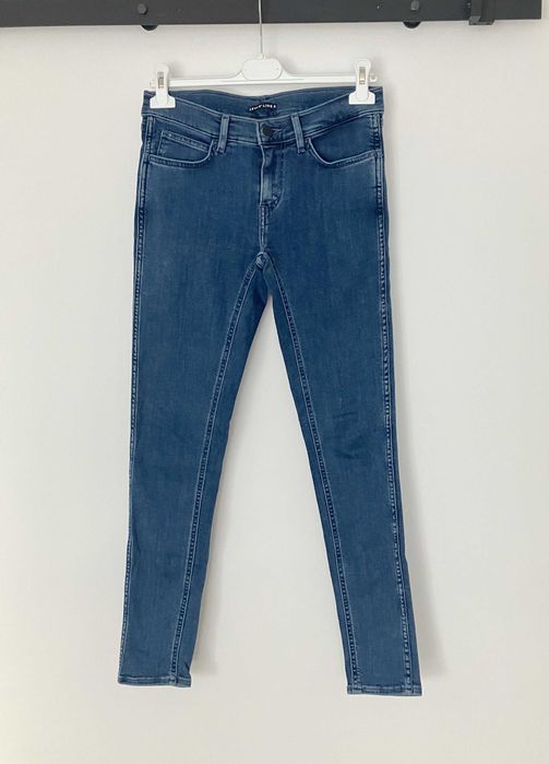Levi's Line 8 granatowe jeansy rurki slim 27