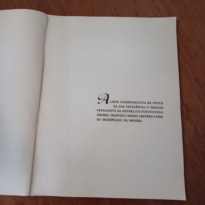 Registo de honrosa visita