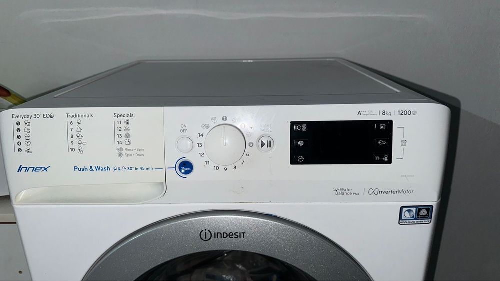 Máquina de Lavar Indesit