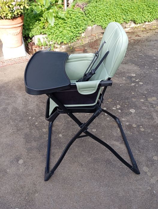 Cadeirinha bebê Confort refeição