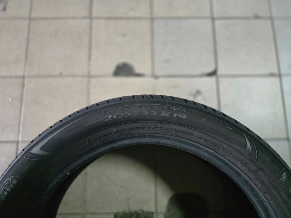 Pneus 205/55 R19