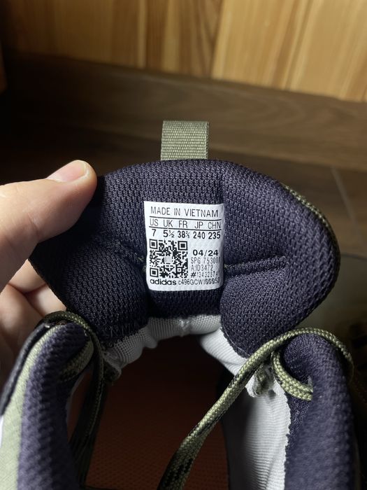 Нові жіночі оригінальні напів кросівки Adidas Terrex Anylander Mid Rain.Rdy Olive Strata/Silver Dawn/Amber(розмір 38)