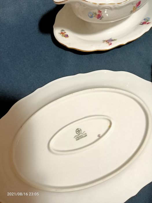 Продам винтажный сервиз .