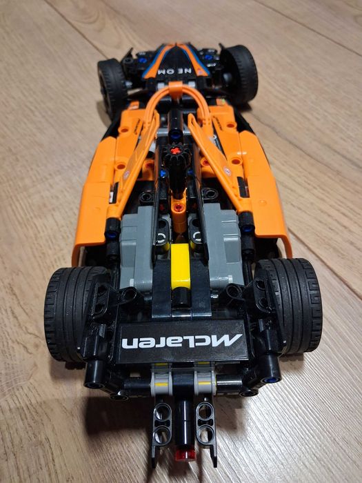 Klocki LEGO 42169 Technic NEOM McLaren Formula E Pull-Back
