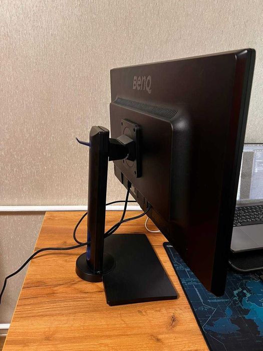 монітор б/в BENQ PD2700Q в ідеальному стані