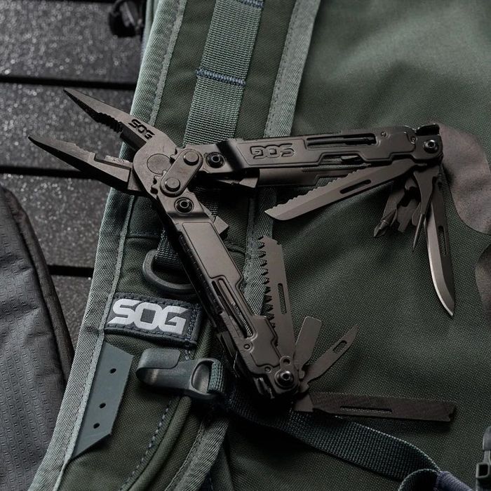 Мультитул SOG Power Access Deluxe 21in1  + набір біт та чохол
