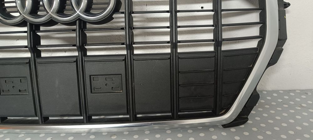 AUDI Q3 II 83A Grill atrapa chłodnicy zderzaka przednia przód