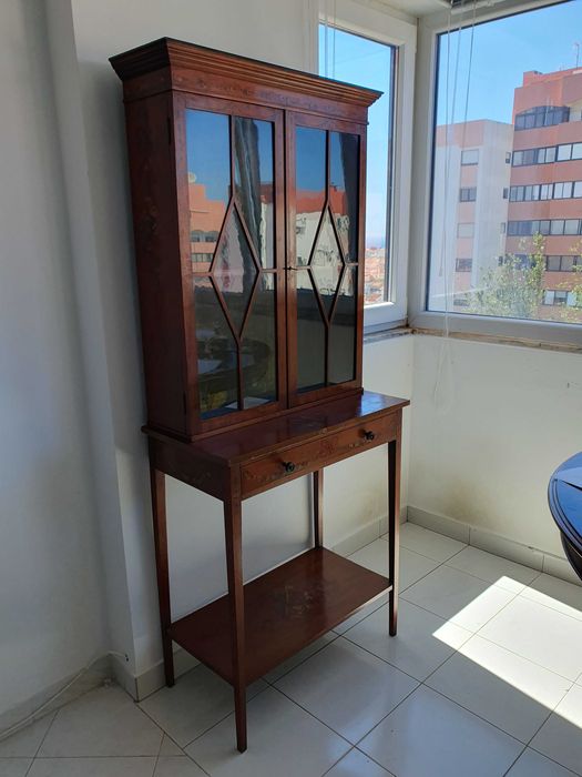 Movel vitrine antiguidade