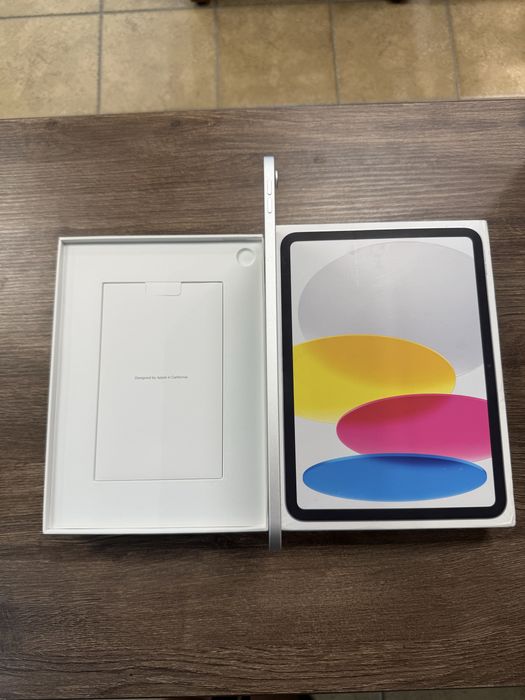 Open Box iPad 11 a16 256gb Silver Wifi
