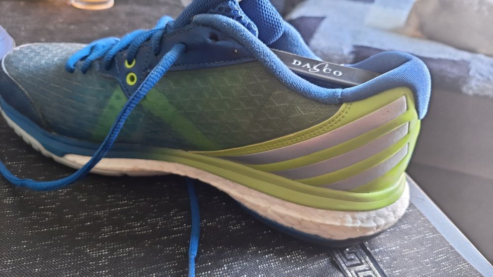 Sportowe buty firmy ADIDAS