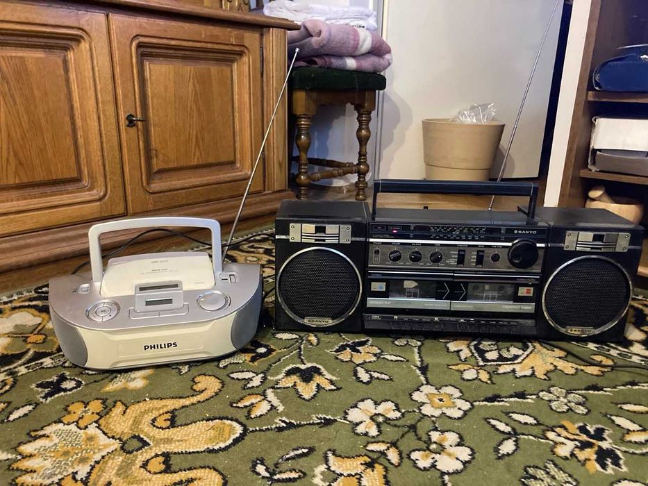Zestaw 2x Boombox Retro: Sanyo M W170L i Philips
