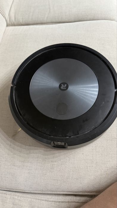 Roomba 7j + clean base