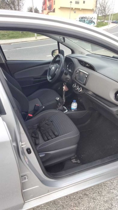 Vendo Toyota Yaris 2017