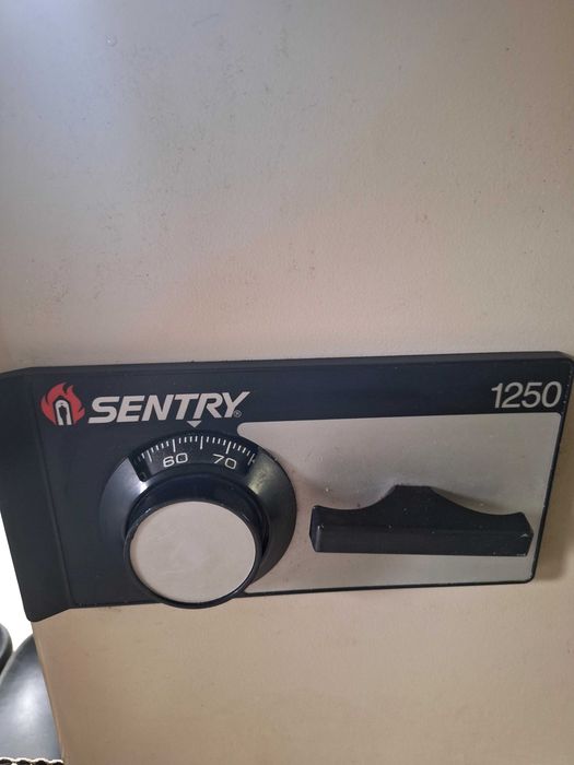 Sejf duży SENTRY 1250