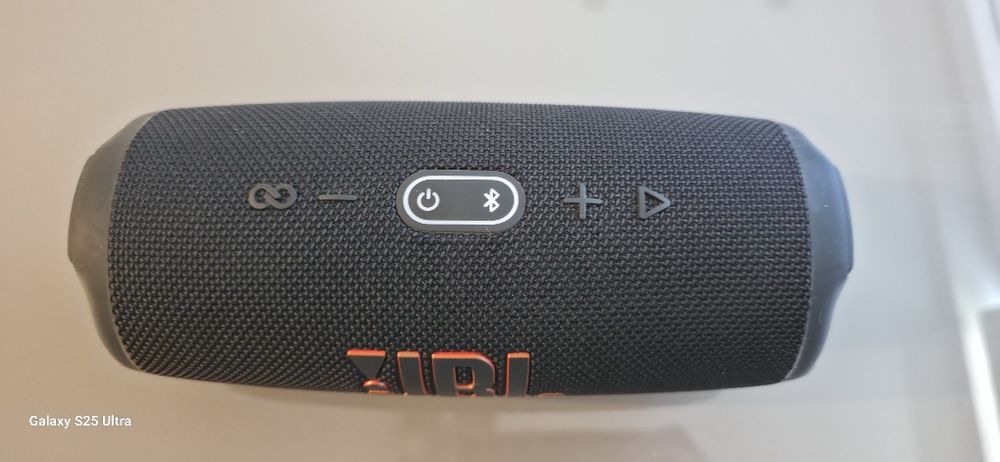 JBL charge 5 w Bardzo dobrym stanie