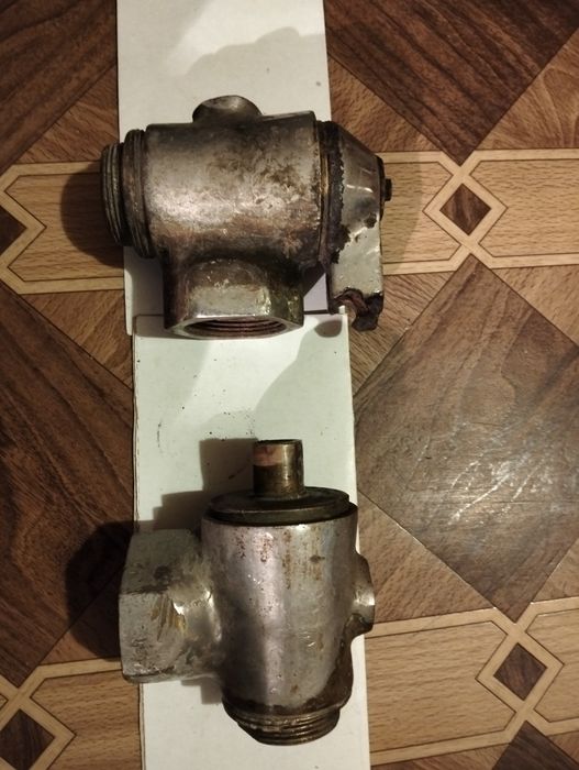 Краны котлов КПЭ и КЭ и клапана