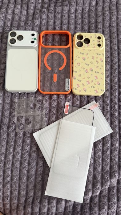 Чохли та захисне скло для iPhone 17 Pro (нові)