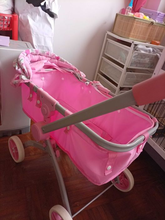 Carrinho de bebe de brincar