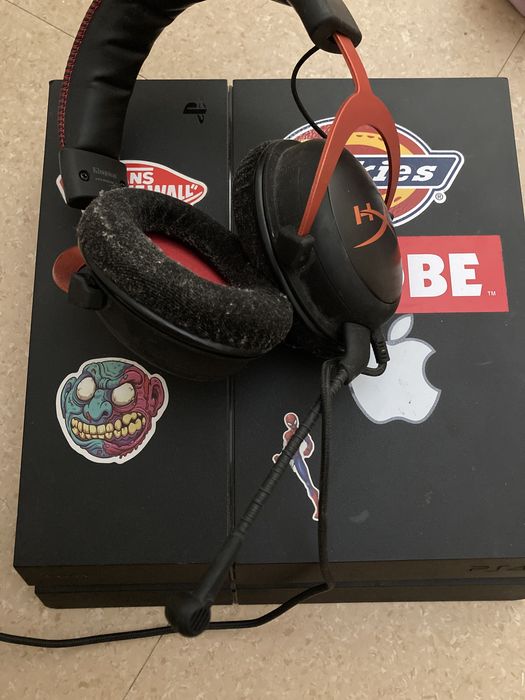 PlayStation 4 , fones hyper x cloud ||