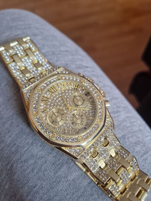 Zegarek damski z cekinami