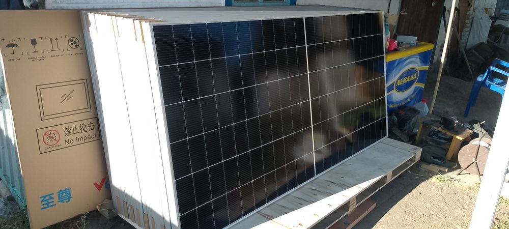 ..Сонячні панелі..