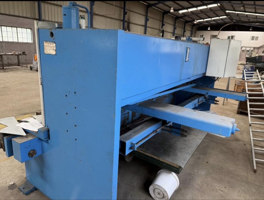 Guilhotina Industrial L. Vuillemet  – Oportunidade