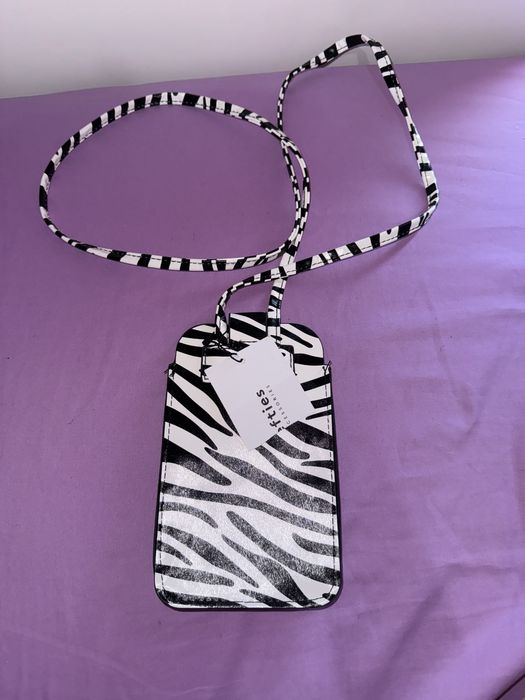 Bolsa da bershka e lefties