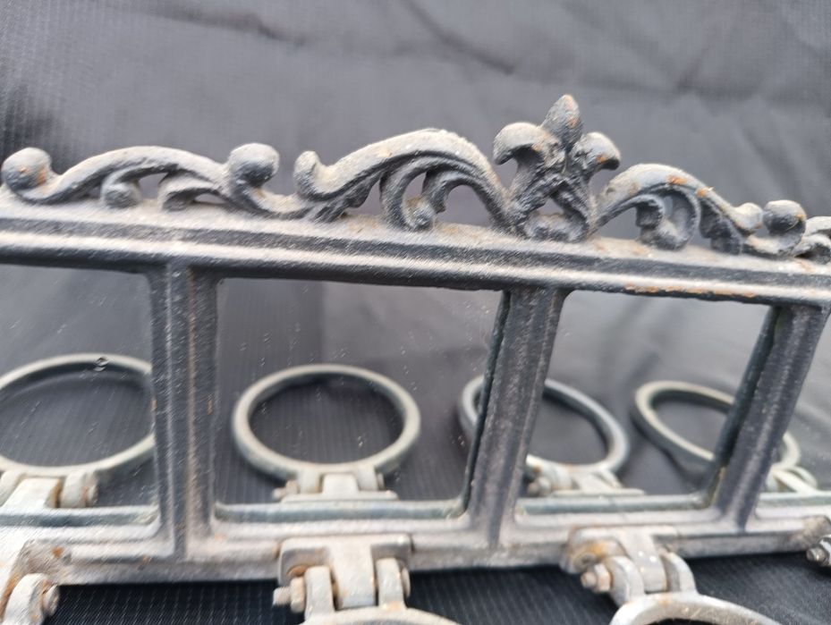 Stalowa ozdobna ścienna