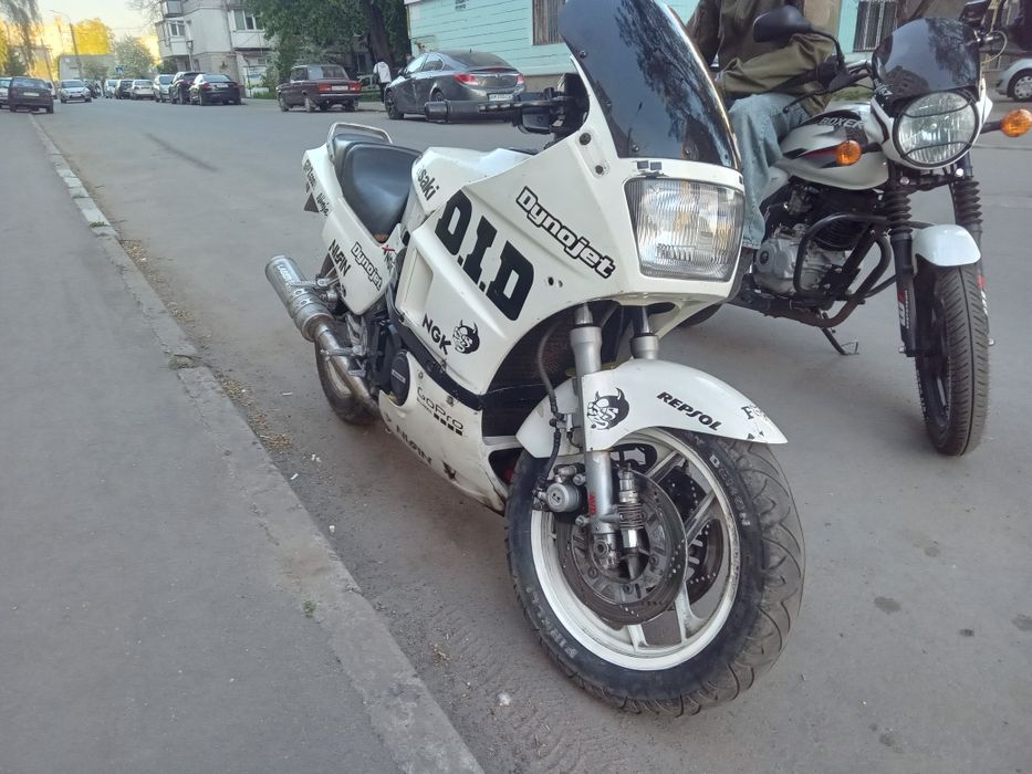 kawasaki zx - купить траверсы для мотоциклов - Цена на OLX.ua