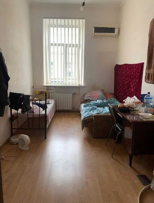 Крещатик 15 Пассаж двухуровневая 670 метров