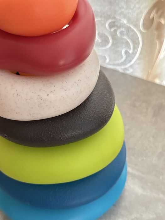 Тактильна пірамідка battat