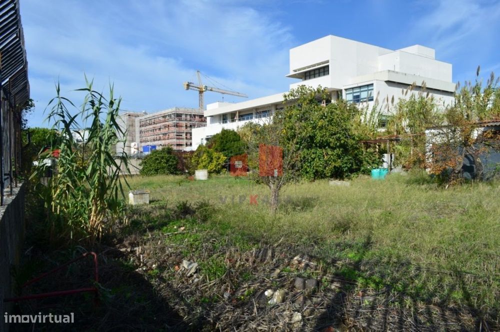 Land Plot with Construction Viability - Ajuda (Lisbon)