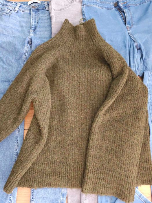 Oddam 3 pary jeansów i zielony sweter z wełną
